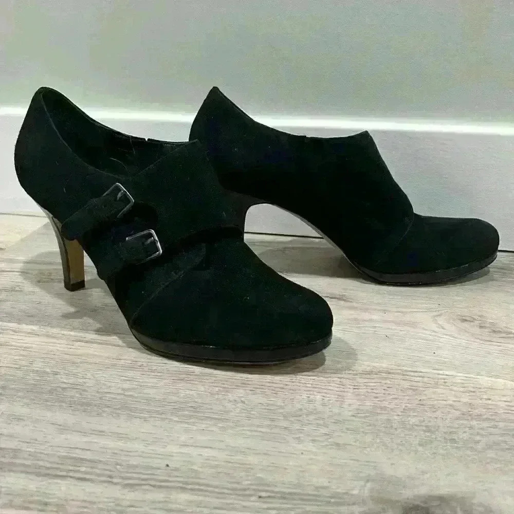 Anne Klein AK Winka Black Suede Leather High Heels Slip On Dress Shoes Size 9.5